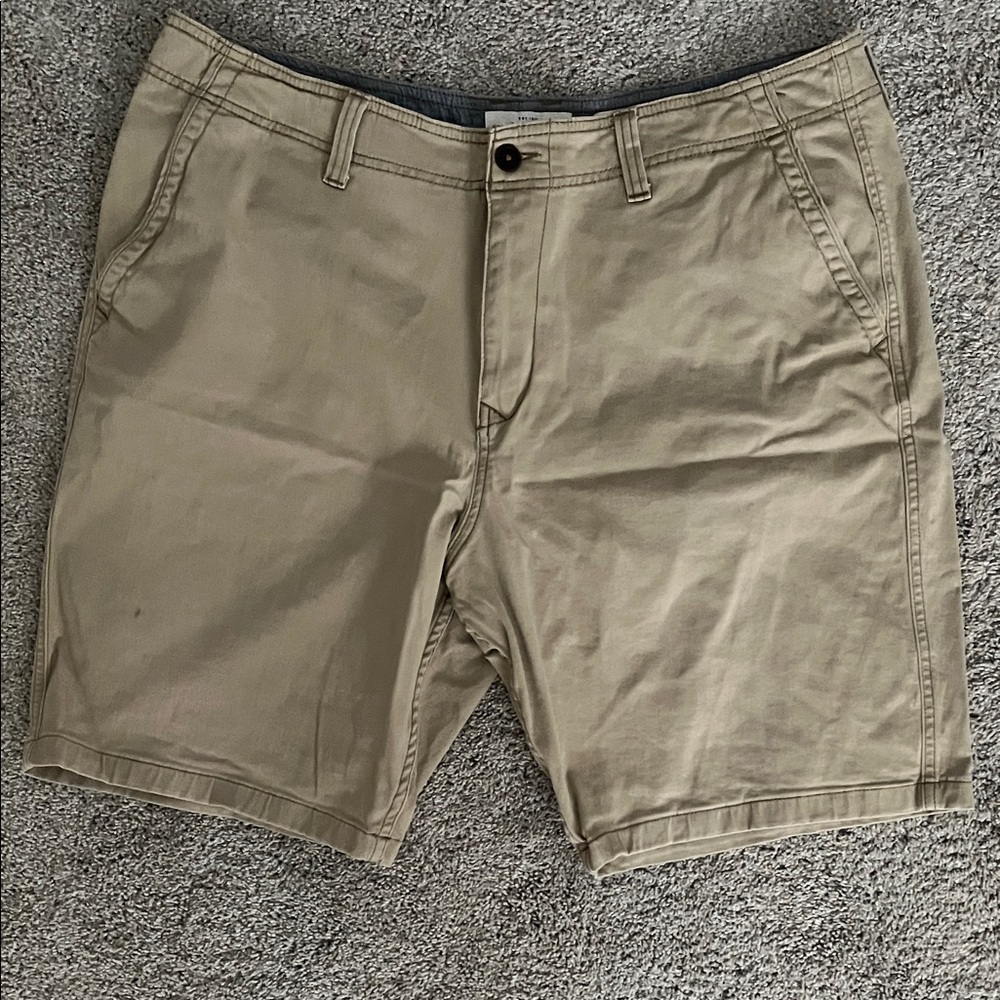 Lucky Brand Men's Khaki Flat Front Shorts